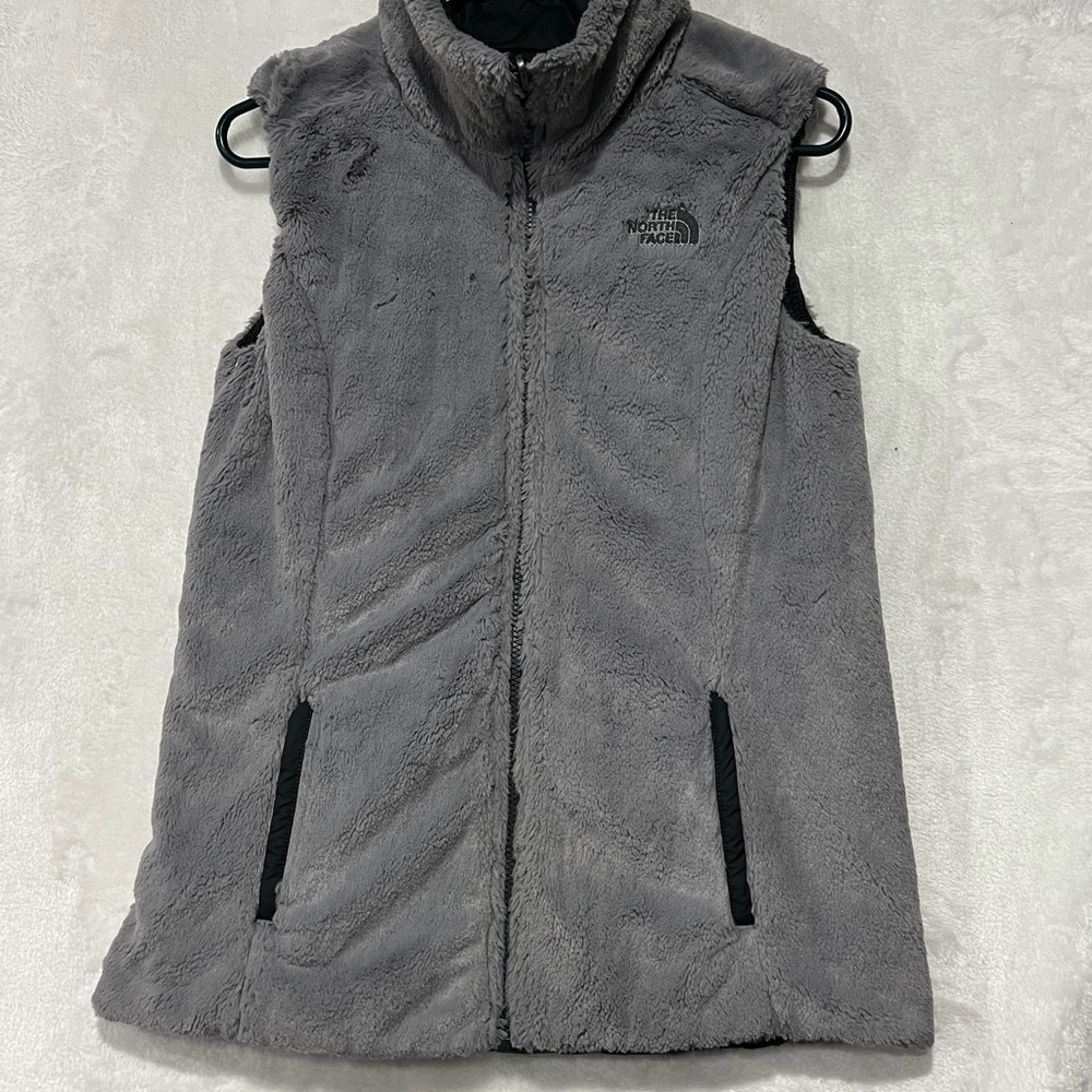 The North Face Vest Women’s Small Black Gray Reversible Fuzzy Fleece Warm Zip